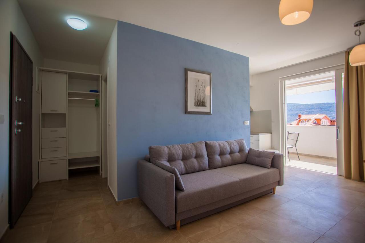Ferienwohnung Apartman Pinja Cres Exterior foto